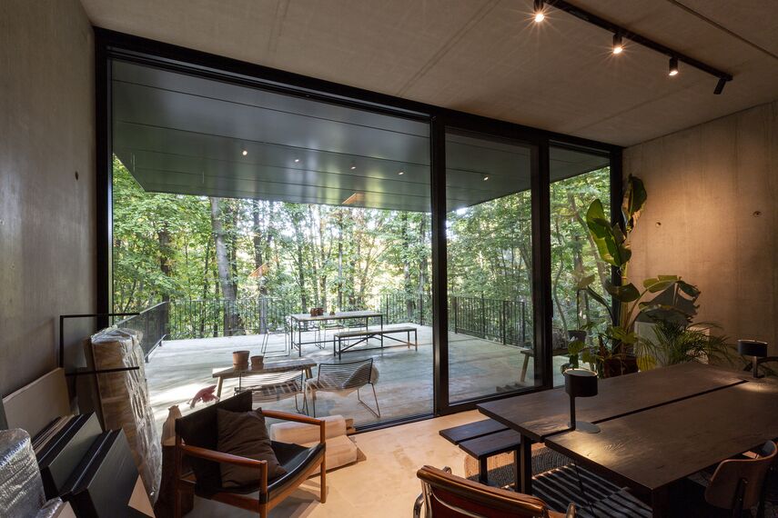 ConceptSystem 77 Fenêtres, MasterPatio Coulissants, MasterLine 8 Fenêtres et MasterLine 8 Fenêtres - Maison unique en hauteur avec une vue panoramique situé à Rotselaar, Belgique