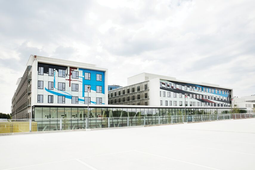 ConceptSystem 77 Fenêtres, BriseSoleil 100 Brise Soleil et CS 77 Fire Proof Fenêtres - Hôpital AZ Sint-Maarten à Malines situé à Mechelen, Belgique