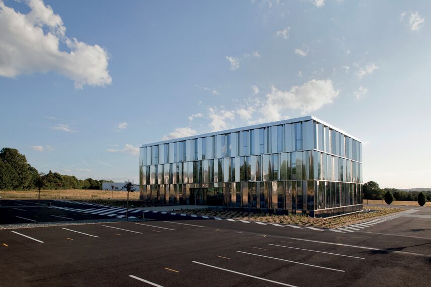 ConceptWall 86 Murs rideaux - Fiteco Office Building situé à Changé, France