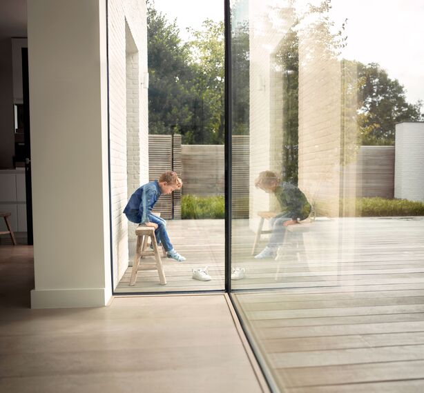 MasterLine 8 Fenêtres - Luminosité maximale et vue panoramique grâce à des profilés aluminium fins situé à Nijlen, Belgique