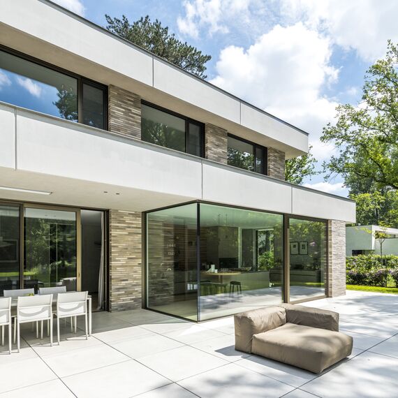 MasterLine 8 Fenêtres, ConceptPatio 155 Coulissants et MasterLine 8 HI+ Fenêtres - Nouvelle construction contemporaine dans un cadre verdoyant situé à Schoten, Belgique