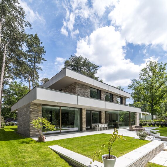 MasterLine 8 Fenêtres et MasterLine 8 HI+ Fenêtres - Nouvelle construction contemporaine dans un cadre verdoyant situé à Schoten, Belgique