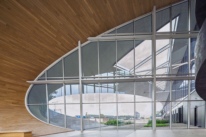 ConceptFolding 77 Coulissants et ConceptWall 50 Murs rideaux - DC New Logic III situé à Tilburg, les Pays-Bas