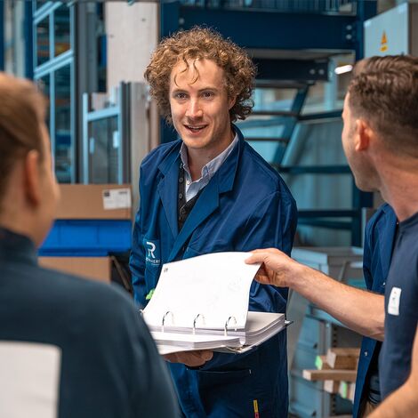 Reynaers employees in the training centre.