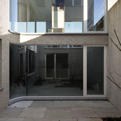MasterLine 8 Fenêtres et MasterLine 8 Portes - Maison familiale ludique avec menuiserie extérieure en aluminium blanc situé à Lommel, Belgique