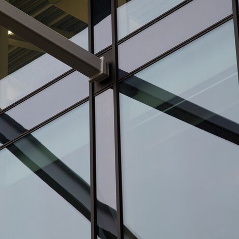 ConceptFolding 77 Coulissants et ConceptWall 50 Murs rideaux - DC New Logic III situé à Tilburg, les Pays-Bas