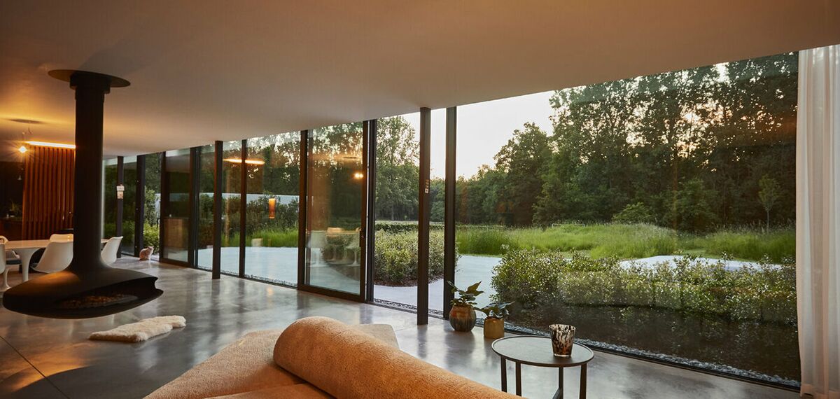 Fenêtre coulissante avec intérieur moderne