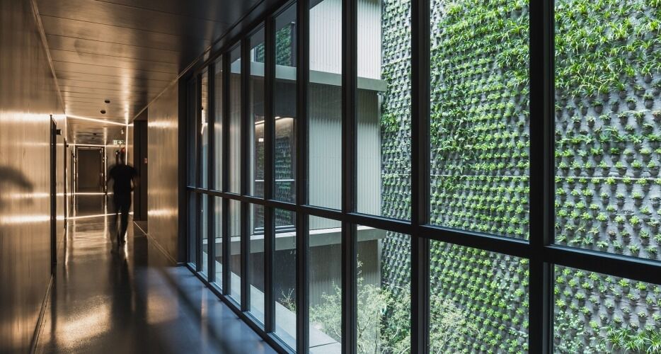 Gang met Reynaers Aluminium infrastructuur