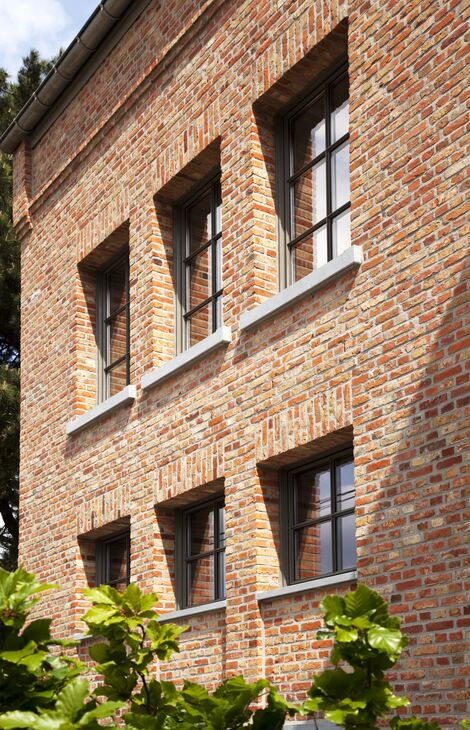 Voorgevel met Reynaers Aluminium SlimLine 38 steellook ramen