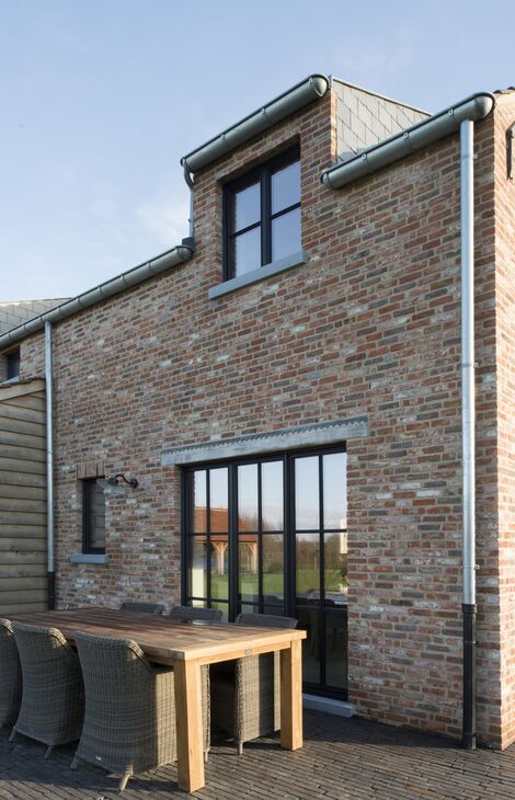 Steellook aluminium ramen in landelijke woning