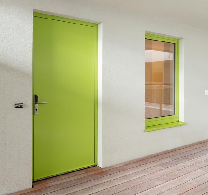 MasterLine 8 Entrance Door