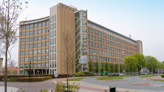 SlimLine 38 Portes et SlimLine 38 Fenêtres - Complexe immobilier Philips Bedrijfsschool situé à Eindhoven, les Pays-Bas
