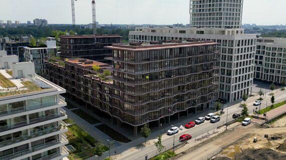 EcoSystem 45Pa Fenêtres - Extension de l’espace de vie grâce aux jardins d’hiver pour Huis aan de Kade situé à Antwerp, Belgique